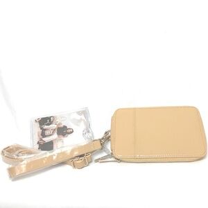 Beis Travel Wallet in Beige Patent (NWOT)